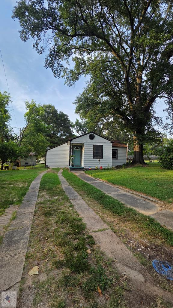 3426 Moore Dr., Texarkana, TX 75503 - #1