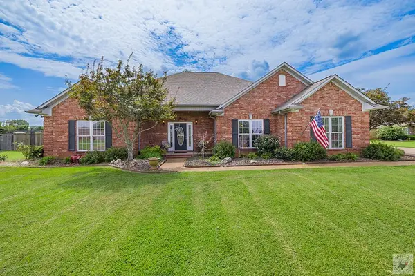 3 Lost Creek Cir, Texarkana, TX 75503
