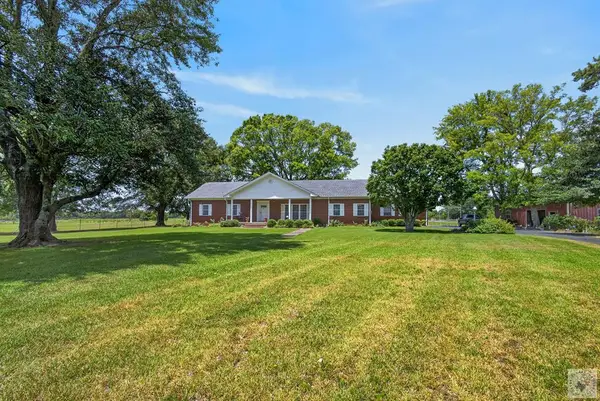 1120 S Runnels, DeKalb, TX 75559