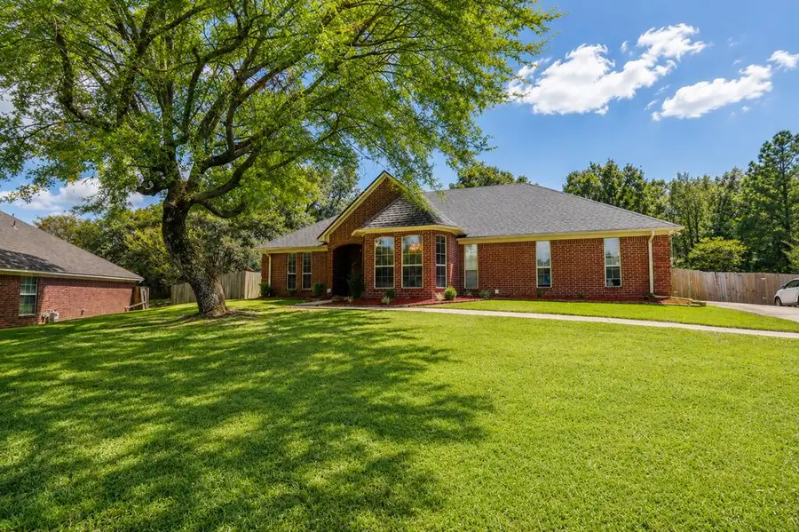 204 Boulder Ridge Cir., Texarkana, AR 71854 - #2