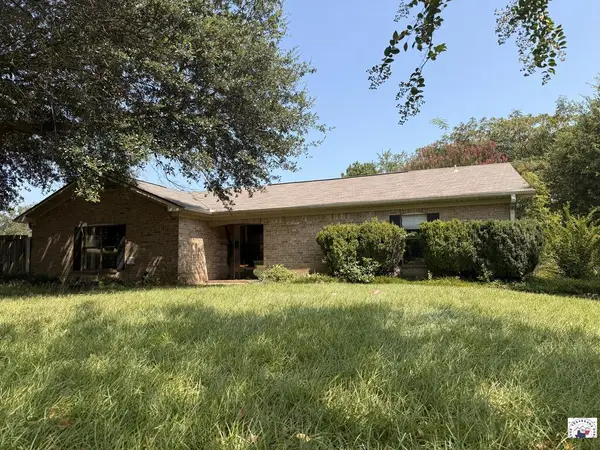 901 Peach Tree Parkway, Omaha, TX 75571