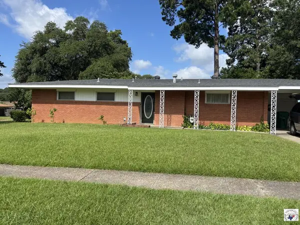 3301 Robinhood Lane, Texarkana, TX 75501