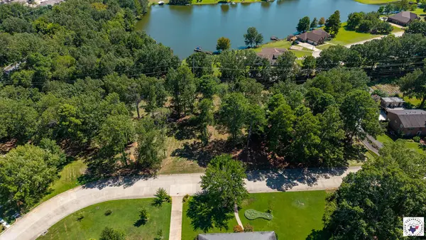 303 Forest Lake Dr., Texarkana, TX 75503