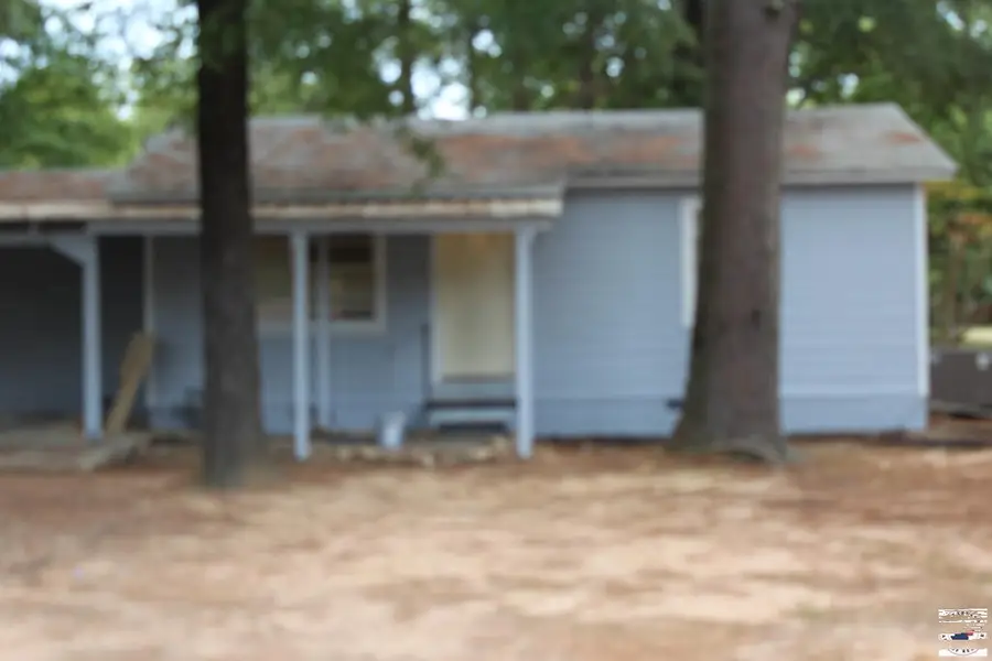 1307 Center St, Hope, AR 71801 - #2