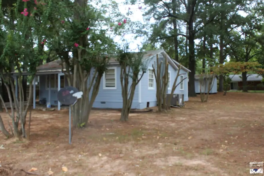 1307 Center St, Hope, AR 71801 - #3