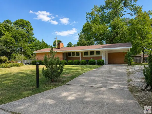 801 Caver St., Atlanta, TX 75551