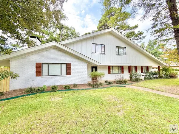 3009 Crestridge Dr, Texarkana, TX 75503
