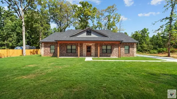 10 Hickory Oak Ln, Texarkana, TX 75501