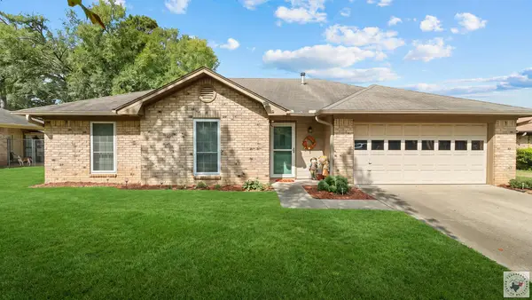 2 Autumn Cir., Texarkana, TX 75501