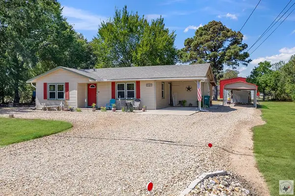 1004 S Merrill, New Boston, TX 75570