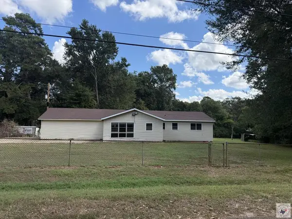 124 Eylau Hills Road, Texarkana, TX 75501