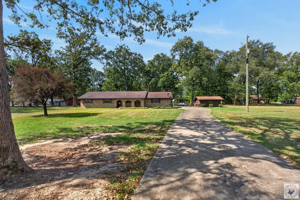 213 Andrews, Hooks, TX 75561 - #1