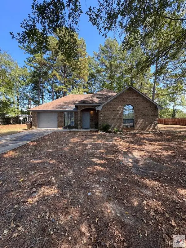 315 Hickory Dr., Maud, TX 75567