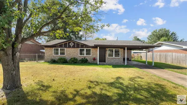 304 W Greenfield, Wake Village, TX 75501
