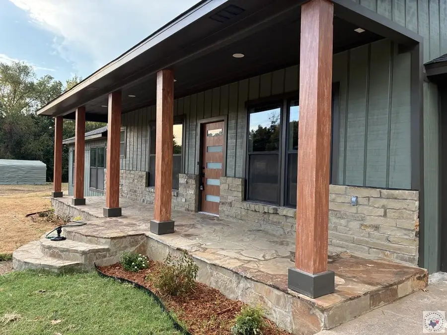 6323 E 9th St, Texarkana, AR 71854 - #3