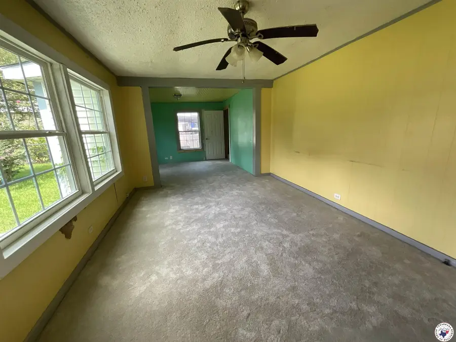 308 E Douglas St, Jefferson, TX 75657 - #2