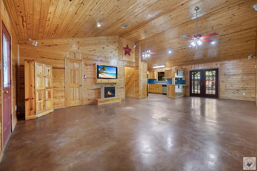 427 County Road 2201, Hooks, TX 75561 - #2