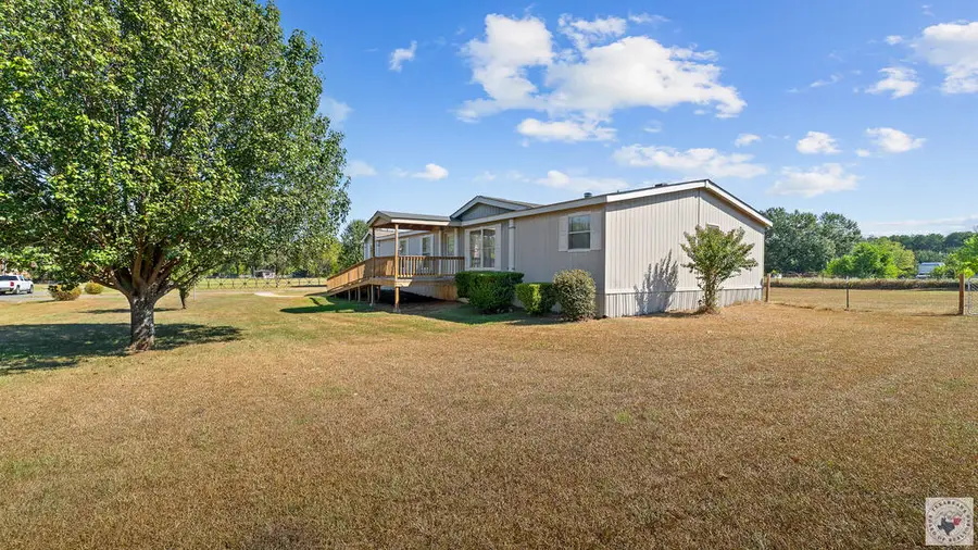 300 Morningside Dr, Hooks, TX 75561 - #3
