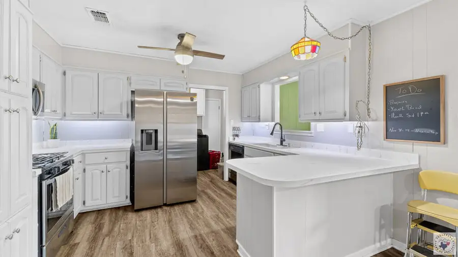 208 E Walters Blvd, New Boston, TX 75570 - #3