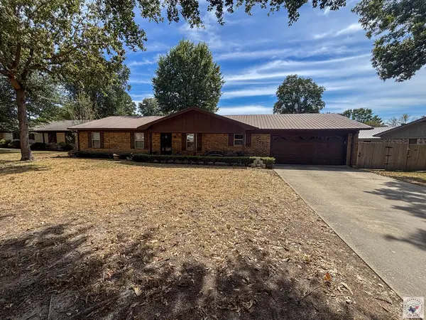 711 Anderson, New Boston, TX 75570