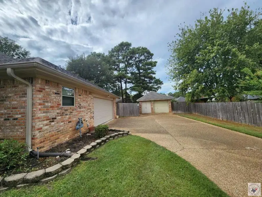 411 Whipoorwill Lane, Wake Village, TX 75501 - #2