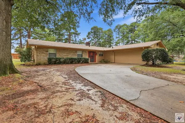 9 Canadian Pl, Texarkana, TX 75503