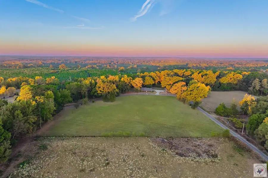252 Hilltop Rd., Lockesburg, AR 71846 - #3