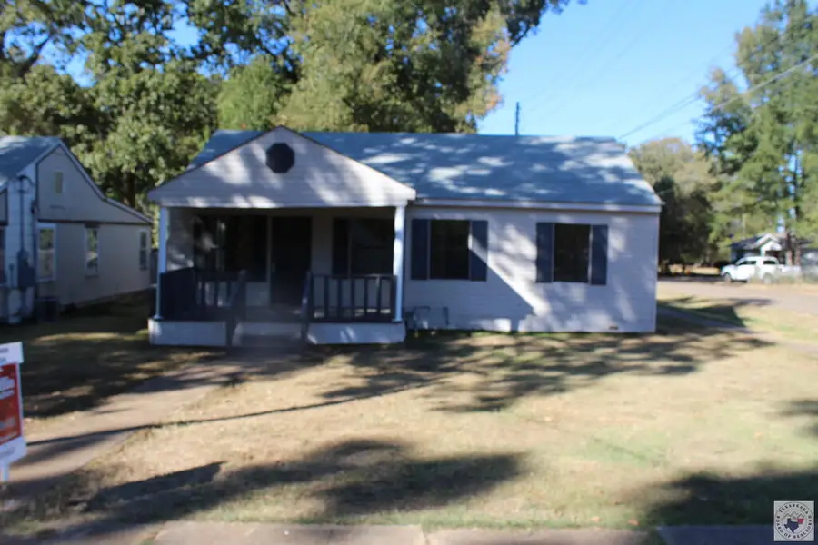 320 E 13th Street, Hope, AR 71801 - #2