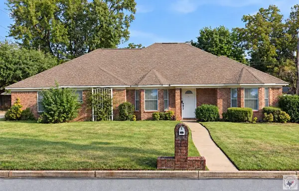 1301 E. 29th St., Texarkana,  71584