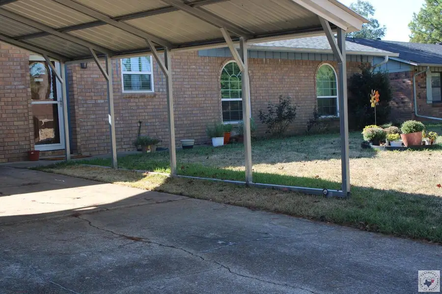 224 E Greenfield, Wake Village, TX 75501 - #2