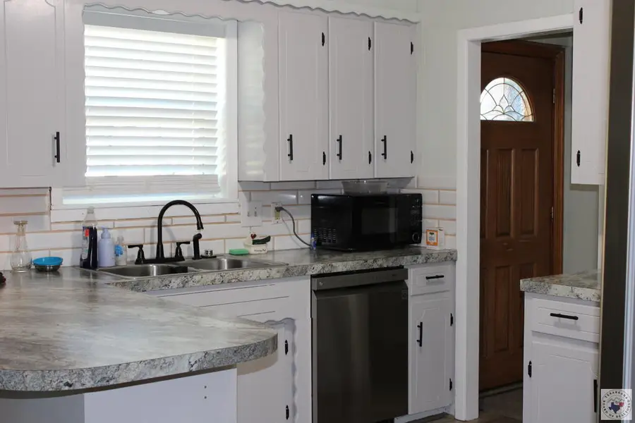 224 E Greenfield, Wake Village, TX 75501 - #3