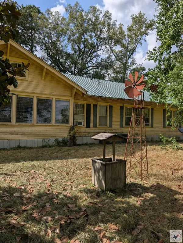 524 W 7th St, Bradley, AR 71826