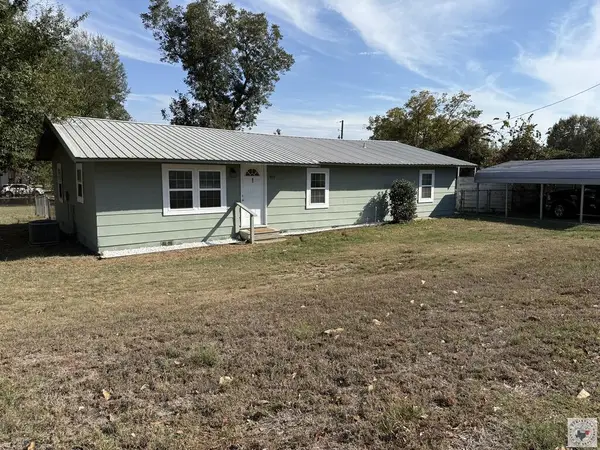 403 S Arkansas, Bloomburg, TX 75556