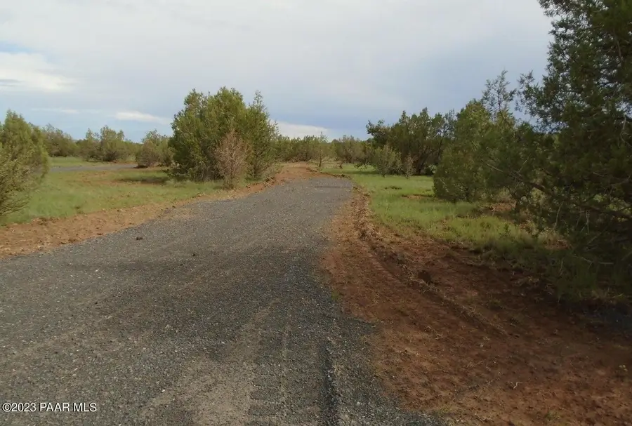 1802 Cumberland Road, Ash Fork, AZ 86320 - Image #3