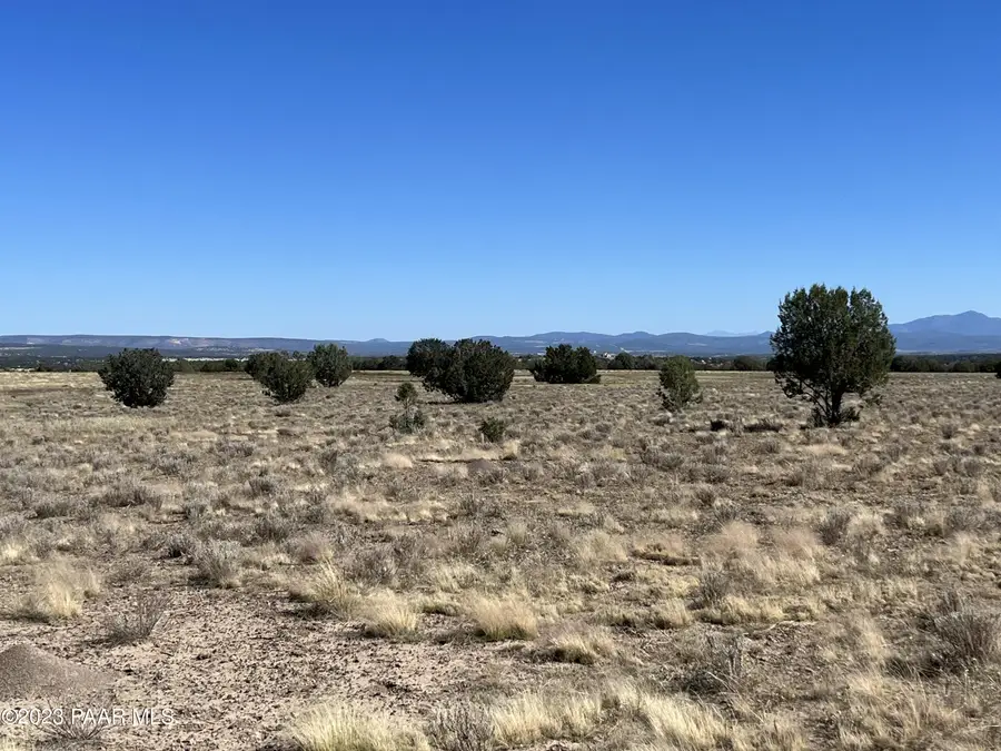 135 NW Boars Breath Road, Ash Fork, AZ 86320 - Image #2