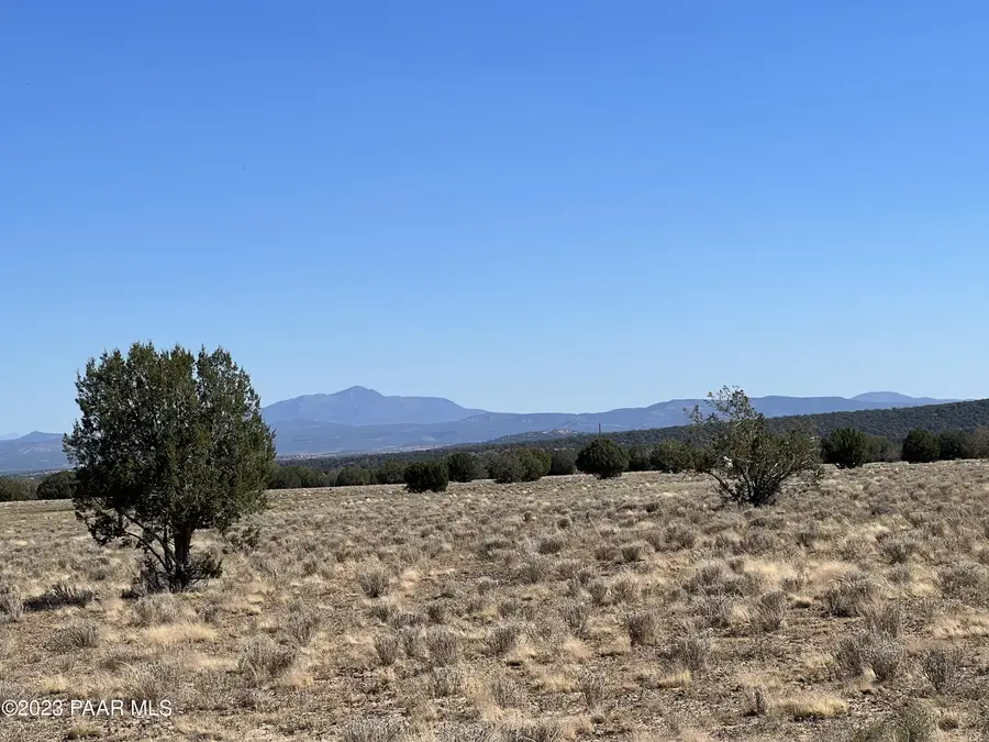 135 NW Boars Breath Road, Ash Fork, AZ 86320 - Image #3