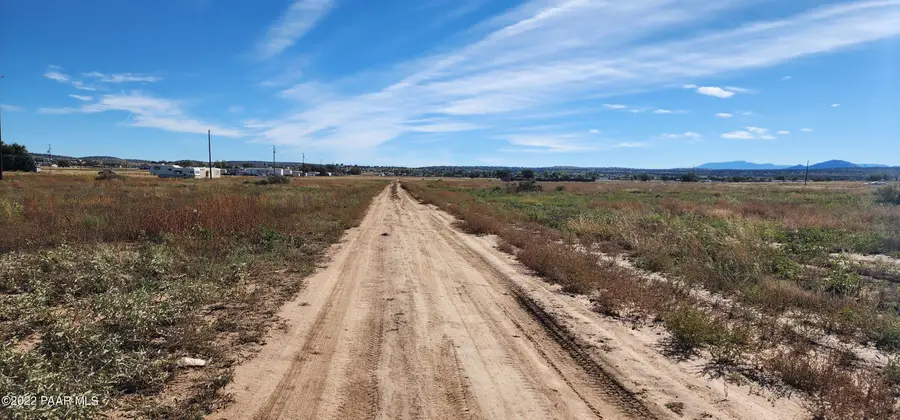 475 W Guymas Trail, Paulden, AZ 86334 - Image #2