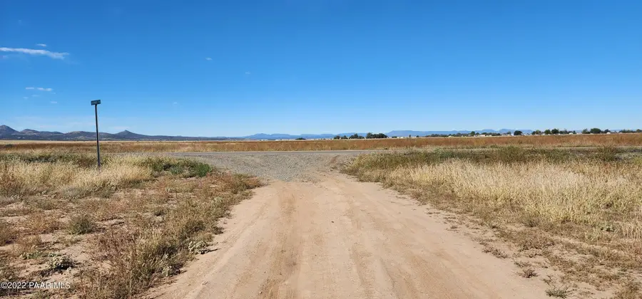 475 W Guymas Trail, Paulden, AZ 86334 - Image #3