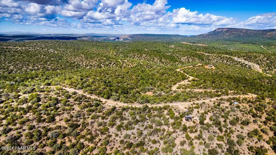 1399 N Thunder Ridge Ranch Road, Seligman, AZ 86337 - Image #3