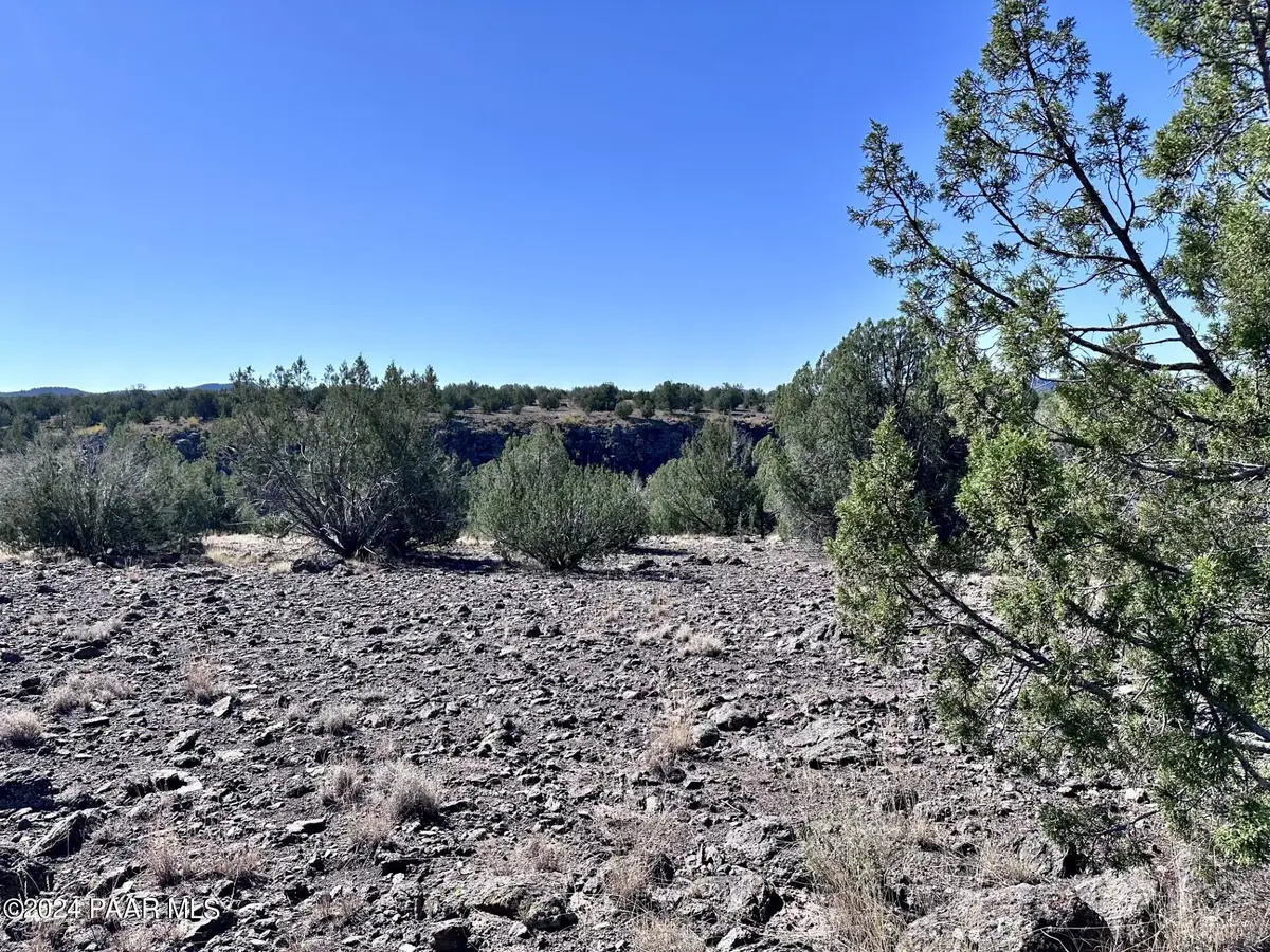 145 SW Reckless Lane, Ash Fork, AZ 86320 - Image #1