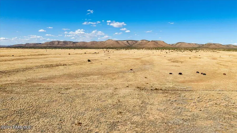 3252 W Limestone Drive, Paulden, AZ 86334 - Image #2