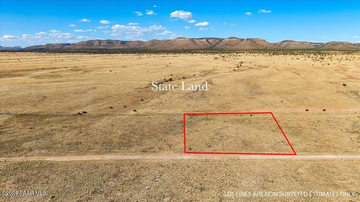3378 W Limestone Drive, Paulden, AZ 86334 - Image #1