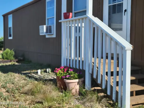 350 W Ranch House Road, Paulden, AZ 86334