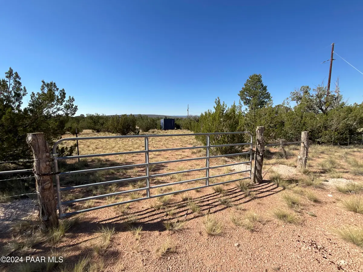 26797 W Fort Rock Road, Seligman, AZ 86337 - Image #1
