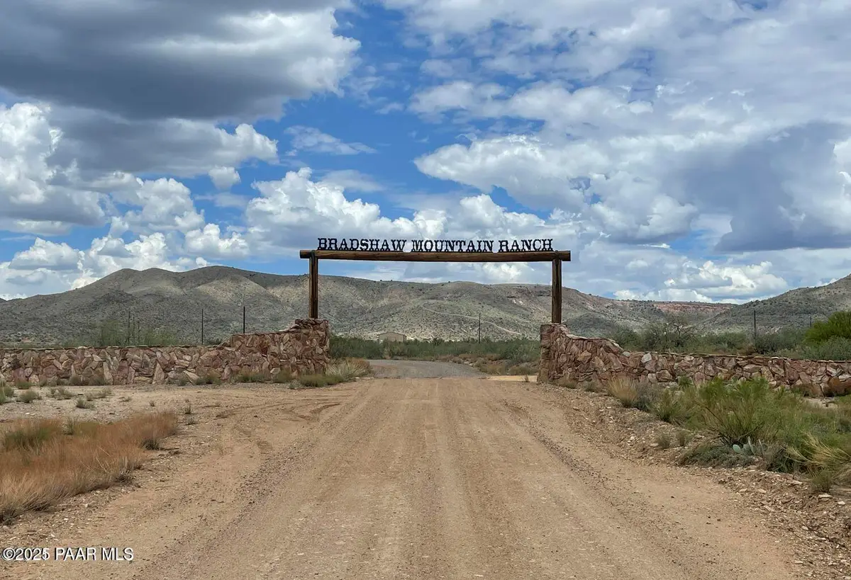 17500x S Dripping Springs Road, Mayer, AZ 86333 - Image #1