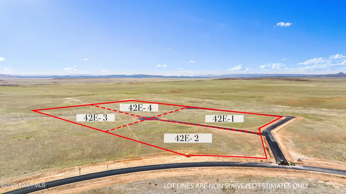 42e-2 E Smoked Oak Circle, Prescott Valley, AZ 86315 - Image #1