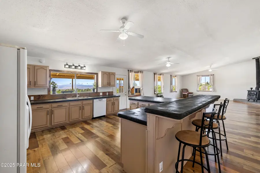 8910 S Steven Trail, Kirkland, AZ 86332 - Image #2