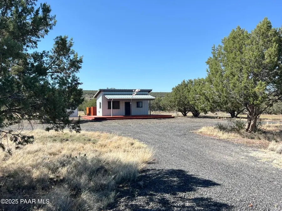 9188 W Gleed Station Road, Ash Fork, AZ 86320 - Image #2