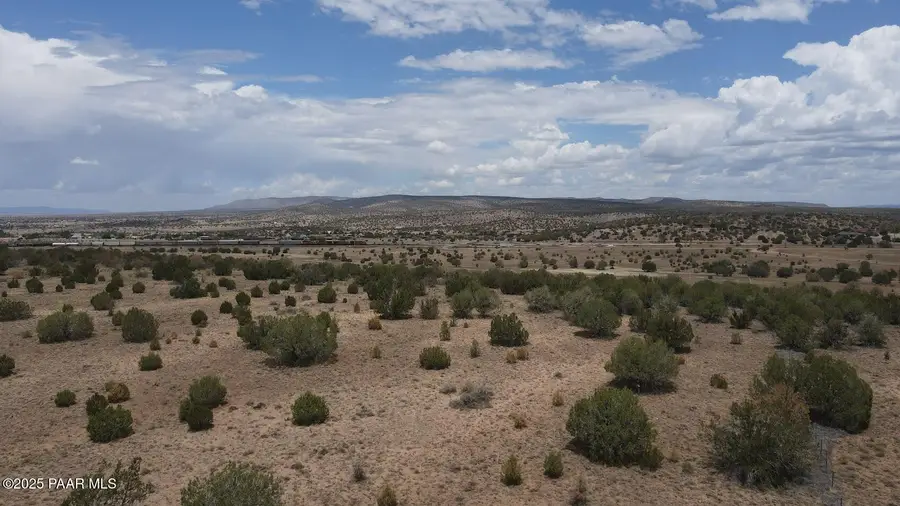 1595 E Verde Ranch Road, Paulden, AZ 86334 - Image #2