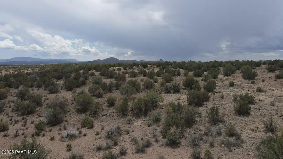 1595 E Verde Ranch Road, Paulden, AZ 86334 - Image #3